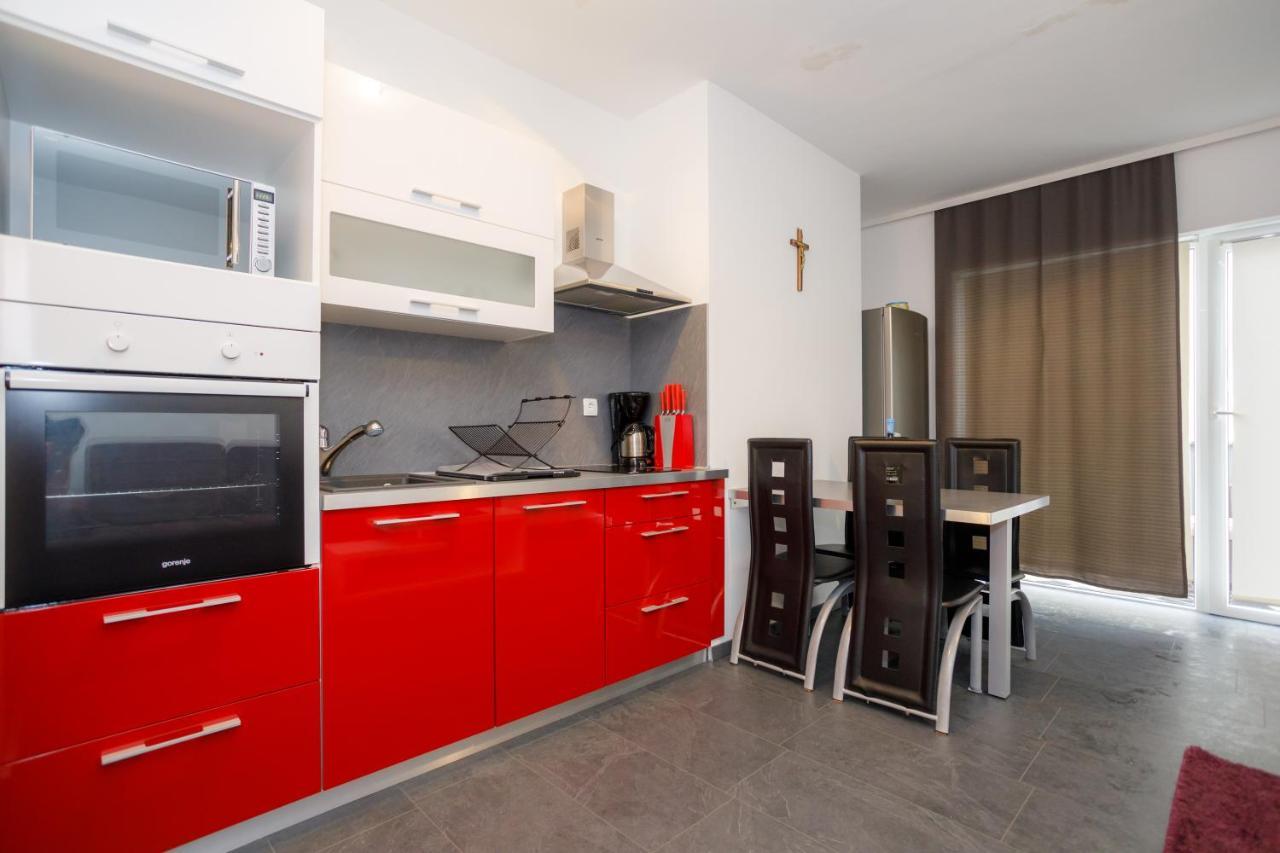 Apartments Lacic クルク エクステリア 写真
