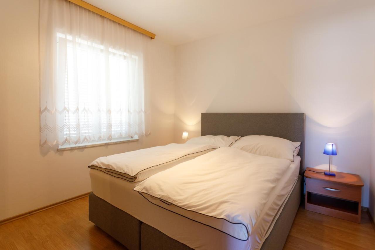 Apartments Lacic クルク エクステリア 写真