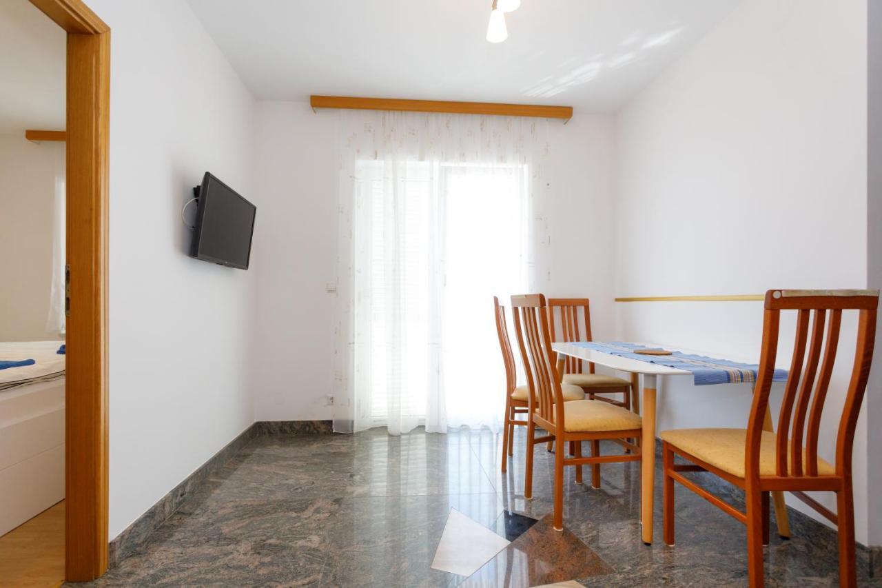 Apartments Lacic クルク エクステリア 写真
