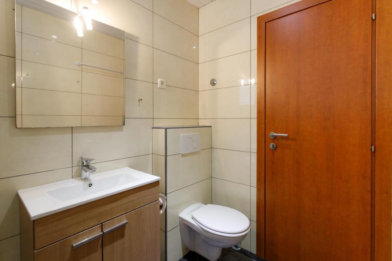 Apartments Lacic クルク エクステリア 写真